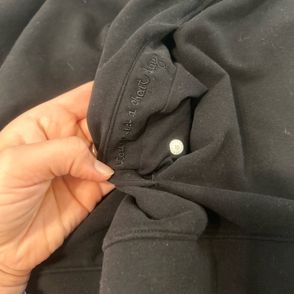 Vintage lululemon turtle neck size 10 sweatshirt - Picture 4 of 4